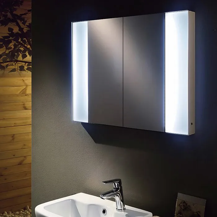 लाइट्स के साथ बाथरूम मिरर कैबिनेट